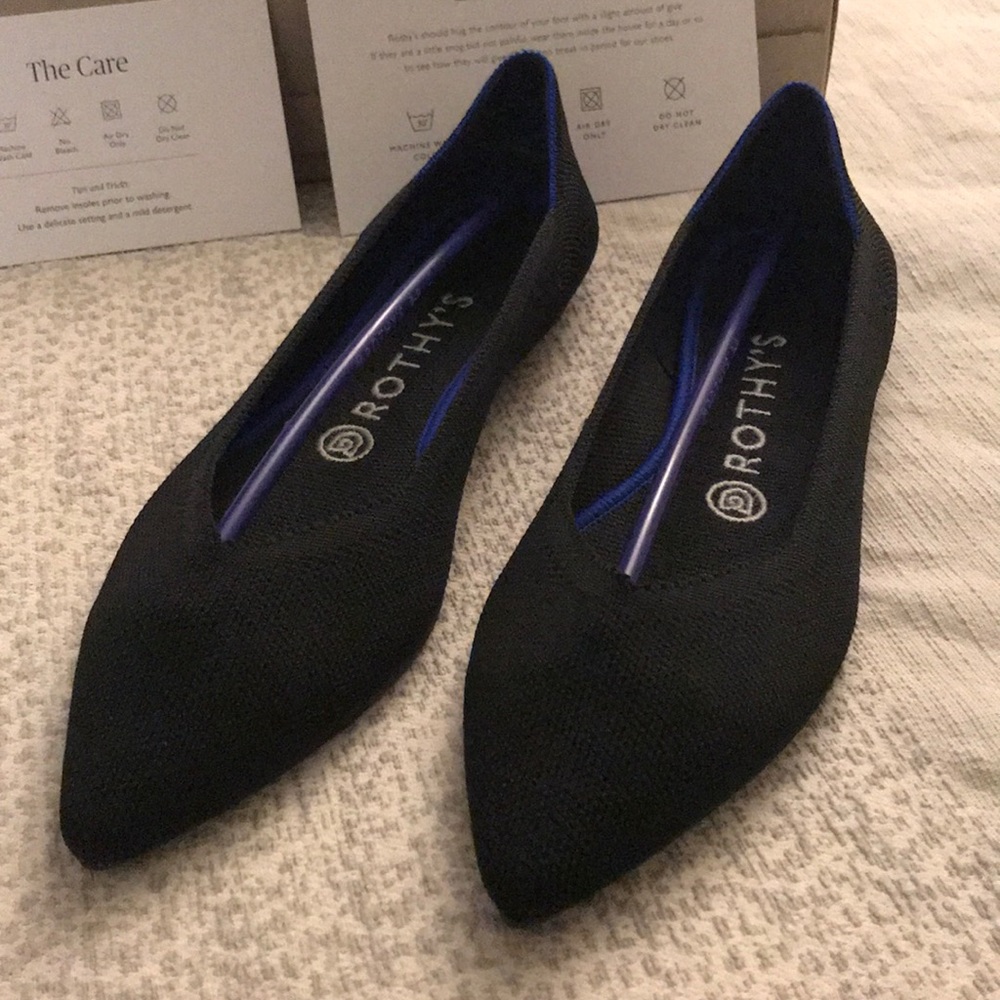 Rothys The Point in Black Solid 9 w/extra insole